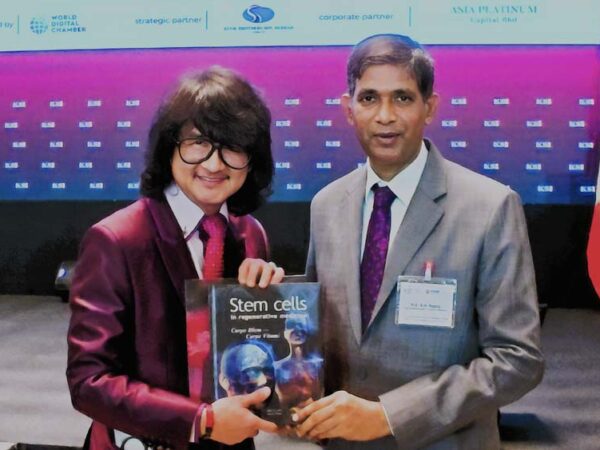 ASEAN 25 Super VIPS photos (10) Prof. Mike Chan presents his book "Stem Cells in Regenerative Medicine" to H.E. B.N. Reddy, High Commissioner of India to Malaysia, during the ASEAN Leadership and Partnership Forum 2025 in Kuala Lumpur. A seasoned diplomat, H.E. Reddy plays a key role in advancing India’s strategic and economic interests within Malaysia and the broader ASEAN region.