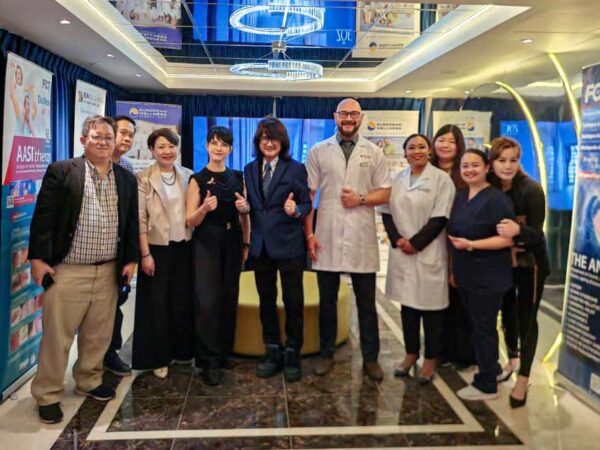 EW staff demonstrate upcoming clinical capabilities at the new Mont’Kiara flagship.
